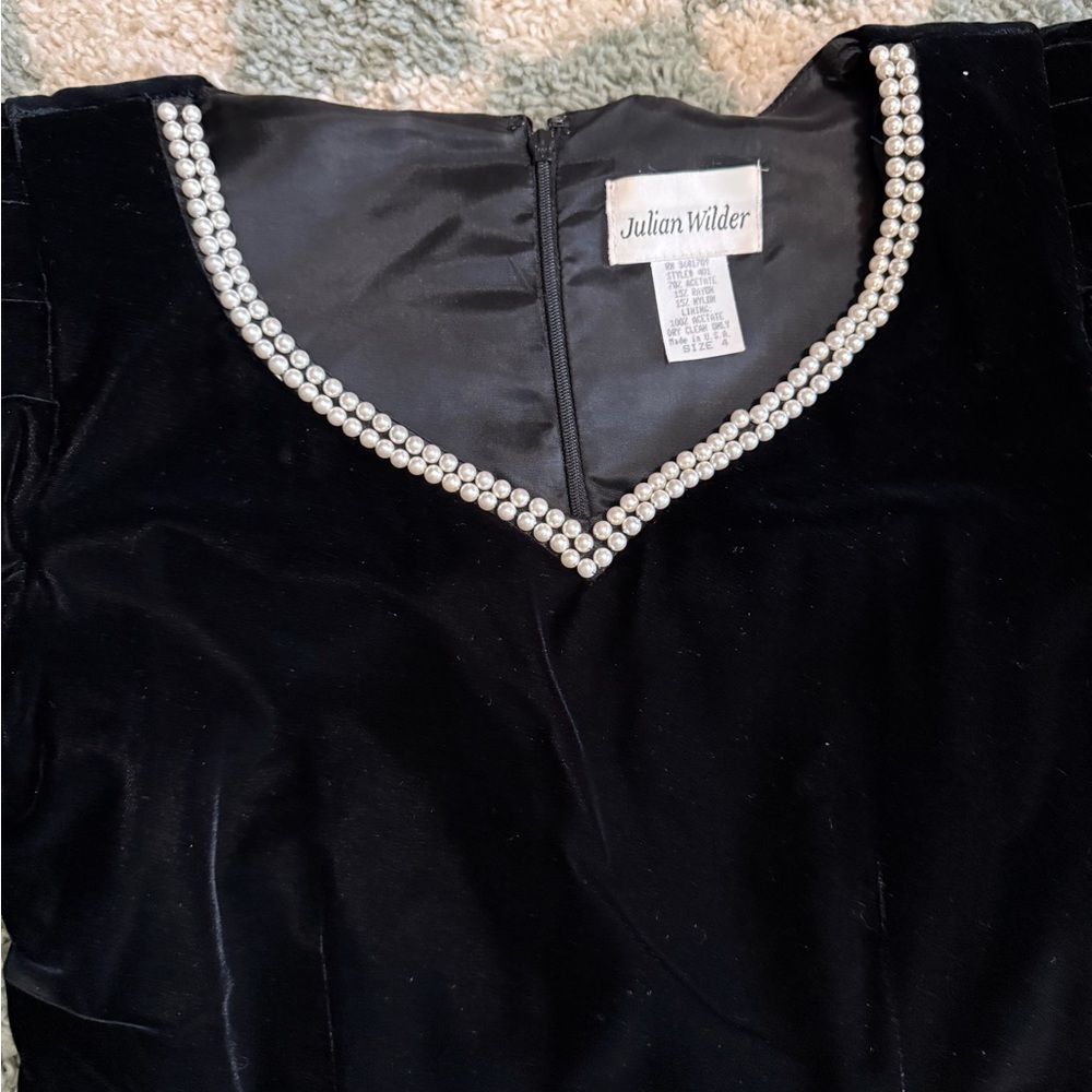 Vintage Classic Black Velvet Dress with Pearl Trim and Puff Sleeves Feminine 4 - Picture 3 of 11